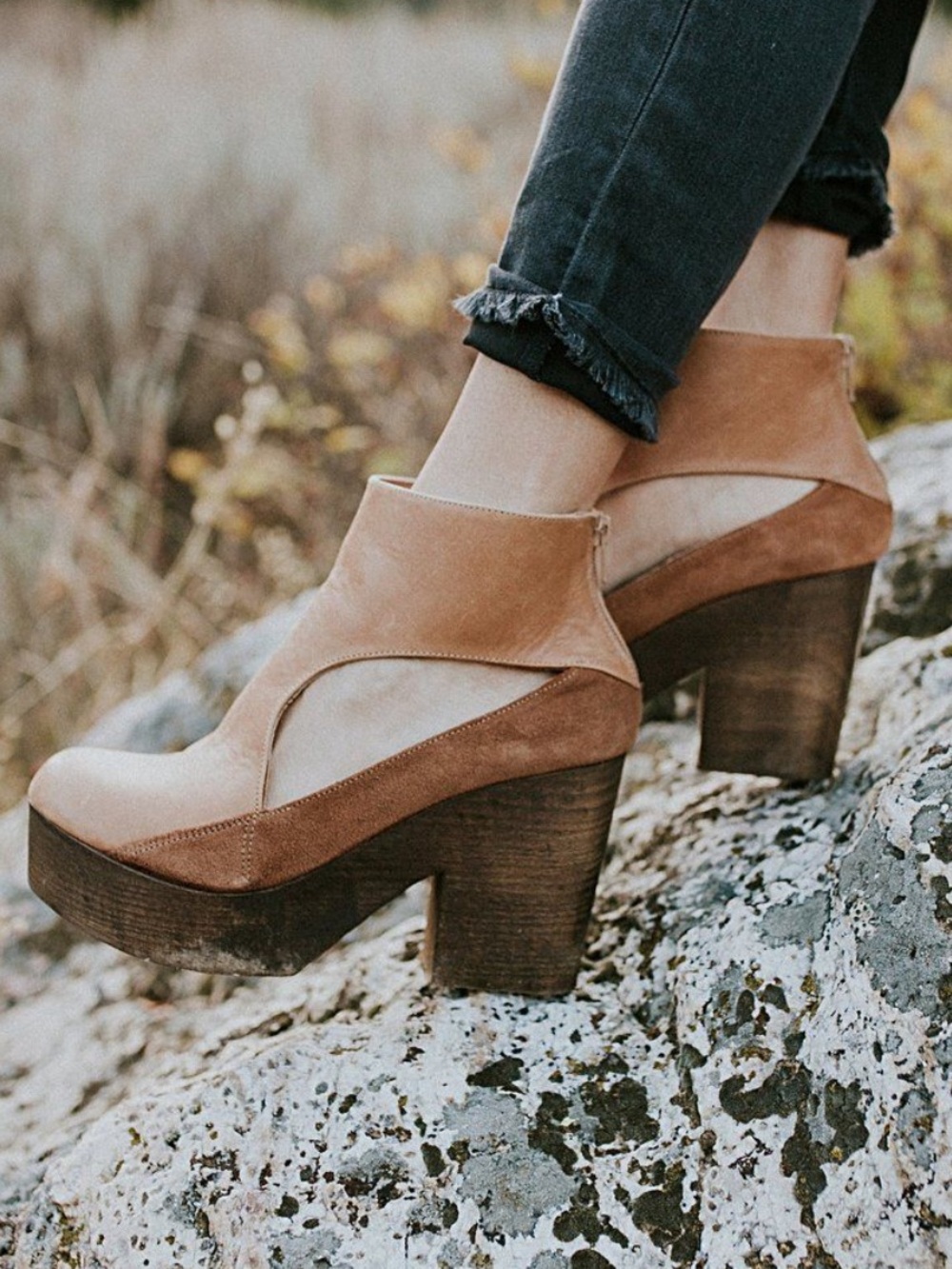 Free People Horizon Clogs gorgeous tan Platform Clogs like new size 38 7.5
